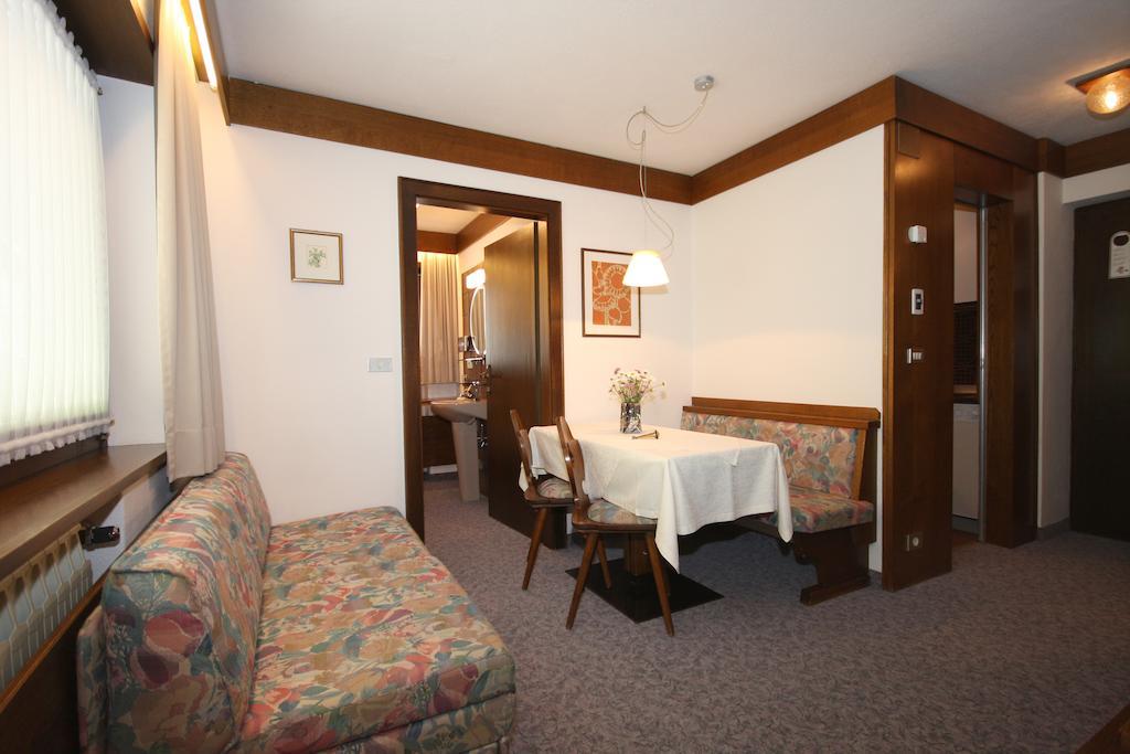 קולפוסקו Apartments Residence Alta Badia חדר תמונה